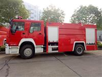 重汽豪沃水罐消防车生产厂家