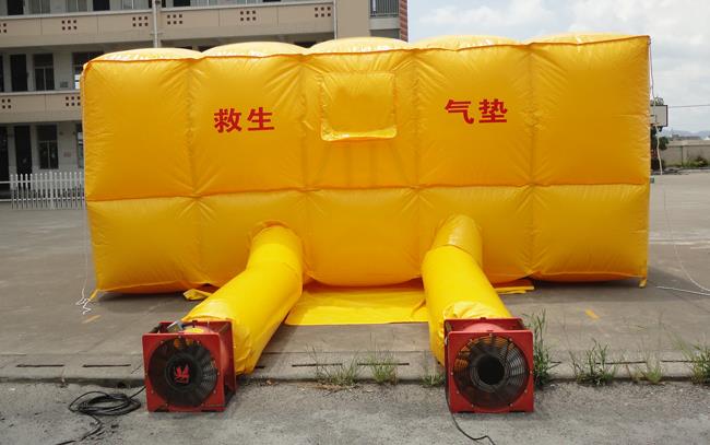 LK-XJD-P-10*6*30m消防救生气垫 户外气垫救生器材 救生设备批发