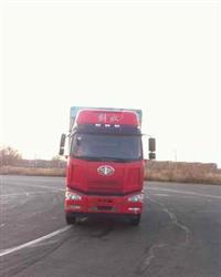 供应解放9米2翼开启厢式车，飞翼车厂家促销价