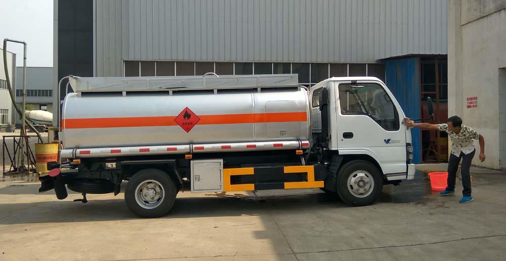 运油车 油罐车 厂家供应五十铃运油车现车