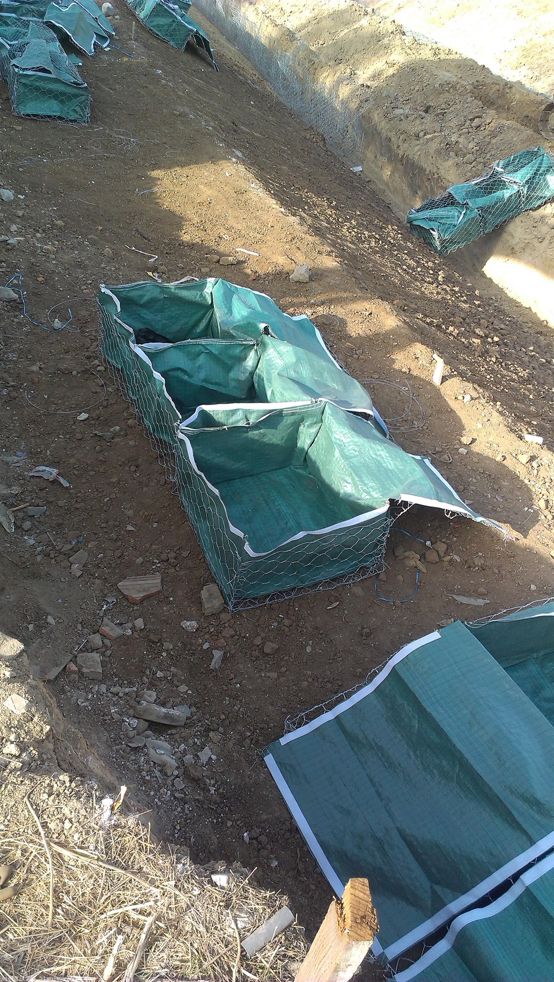 土工石笼袋绿色石笼袋生产厂家绿色石笼袋河道治理专用