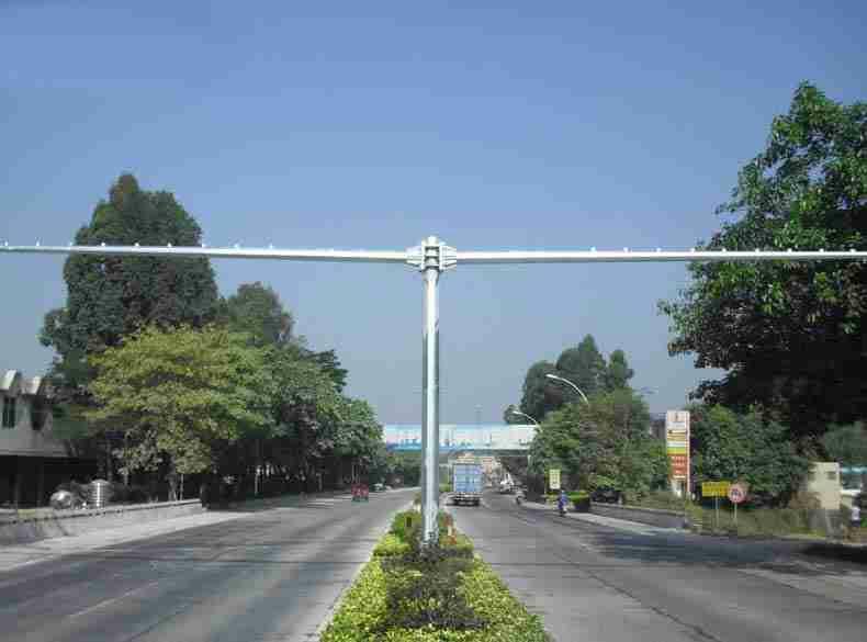 山东济南监控立杆生产厂家,济南路灯杆八角杆生产厂家