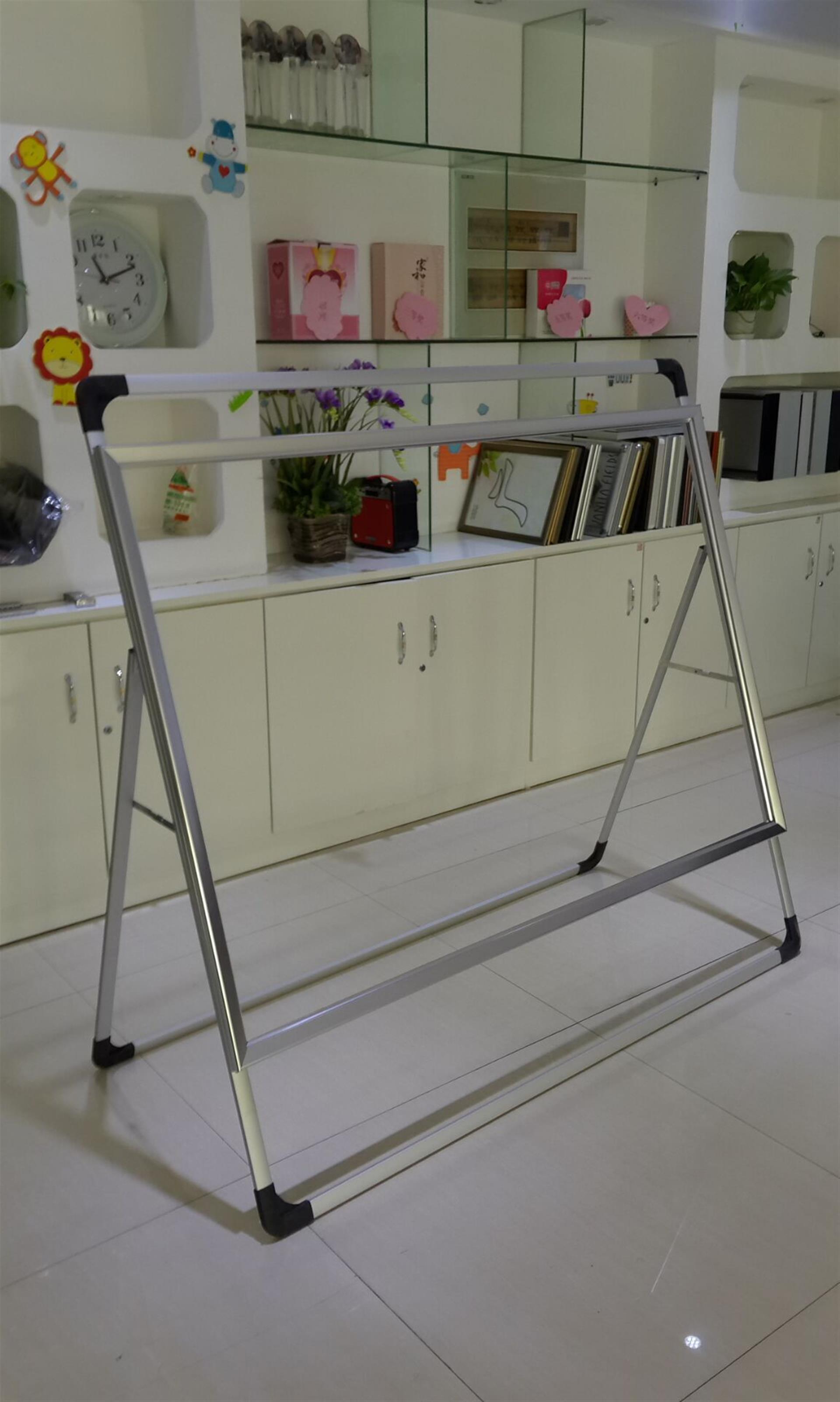 开启式铝合金海报架/立式海报架