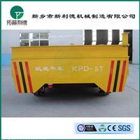 新利德机械转运输振动筛设备的轨道电动平板车